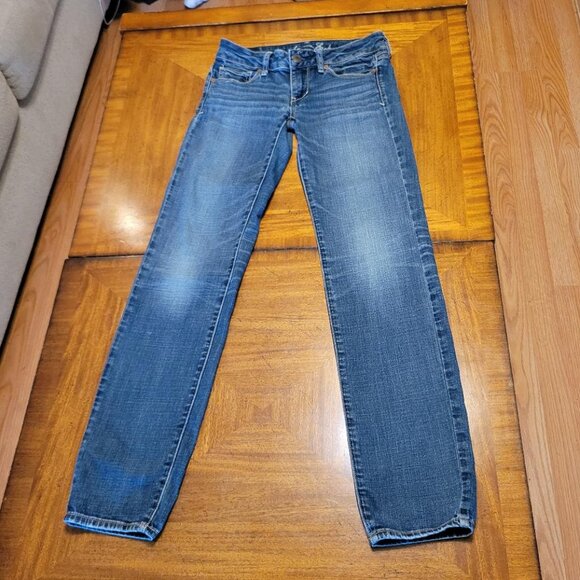 American Eagle Outfitters Denim - American Eagle Stretch Skinny Size 2 Regular Jeans